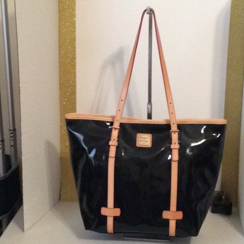 Like New Dooney & Bourke Patent Leather Tote